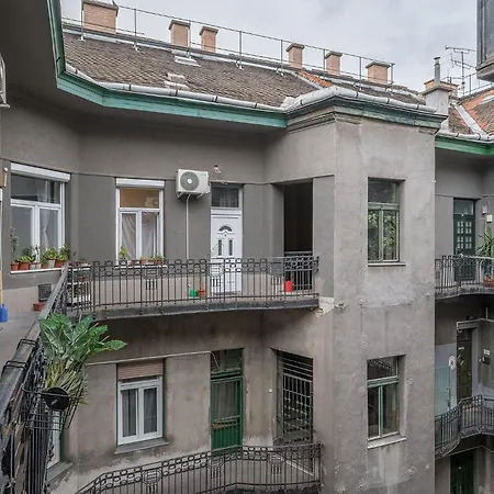 Unique In By Cavaland *