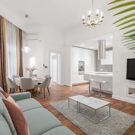 Unique In By Cavaland Budapest